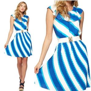 NWT Lilly Pulitzer On/off/one shoulder Crowley dress Sail Stripe Large